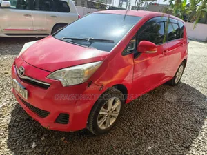 Toyota Ractis 5 Seater kwa Kukodisha