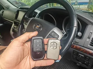 Land Cruiser V8 Key Upgrade - Old to New Version
