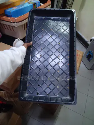 Hydroponic Trays with Fine Drainage Perforations