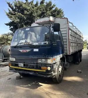 1998 Hino Ranger FL 10-Wheeler Truck