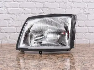 Nissan Vanette / Mazda Bongo Headlight - Mpya Kabisa