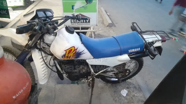 Yamaha DT175 2010 White - 1
