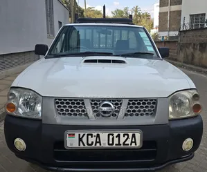 Nissan Hardbody NP300 2013