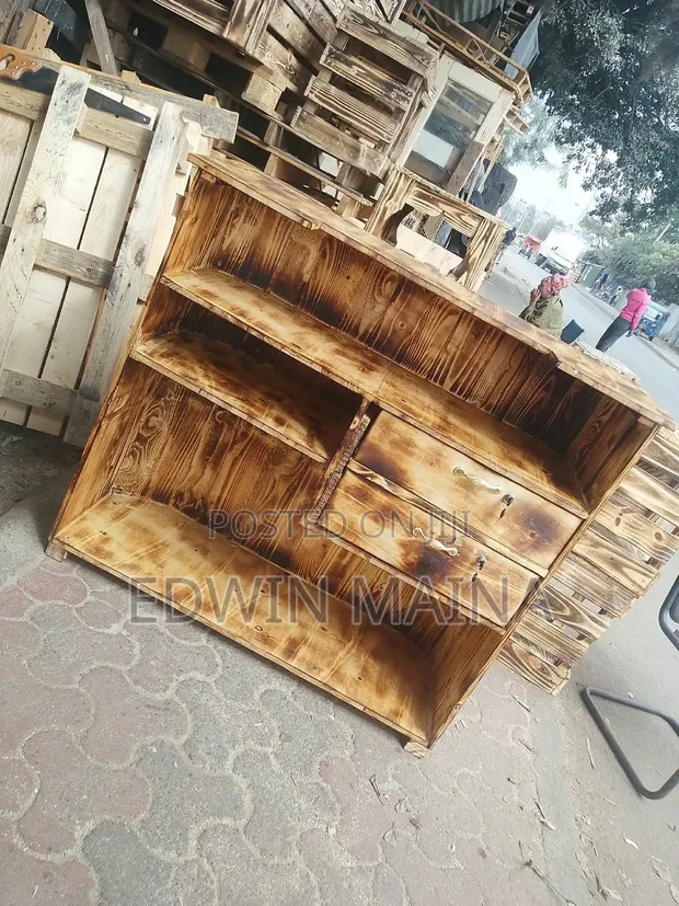 Pallet Reception Counter - Brand New - 1