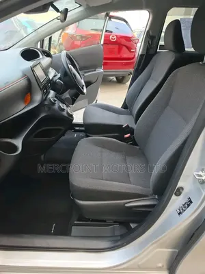 Toyota Sienta 2020 Silver