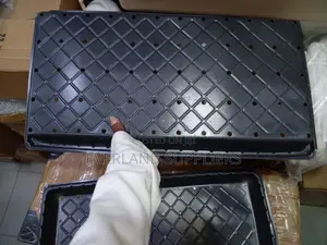Hydroponic Seed Trays with Drainage Holes