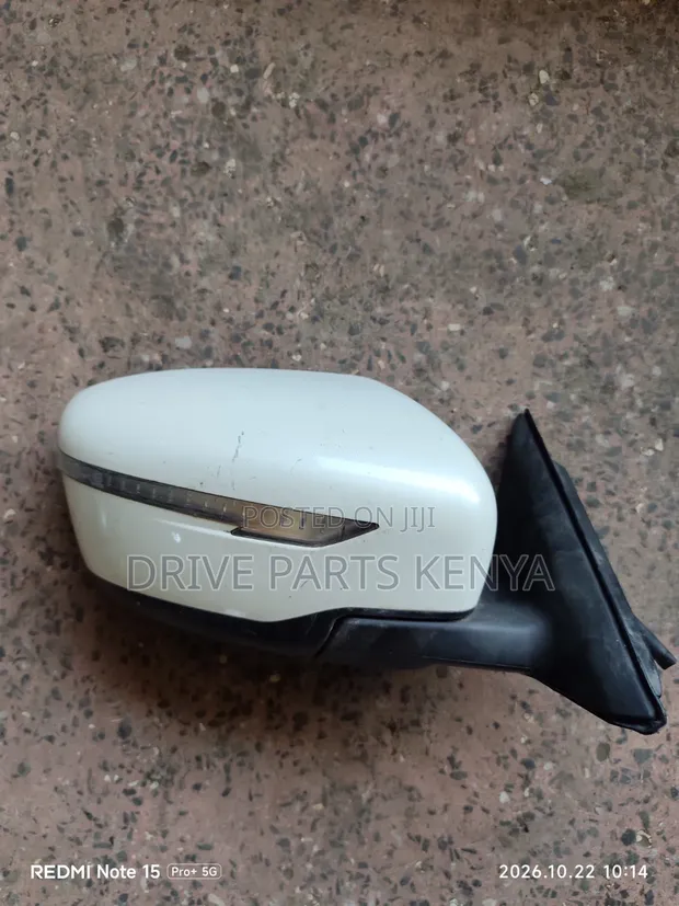 Nissan X-Trail T32 Side Mirror (Used, Ex-Japan) - 1