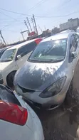 Mazda Demio 2012 Nyeupe - 2