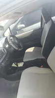 Toyota Vitz 2012 Nyeusi - 3