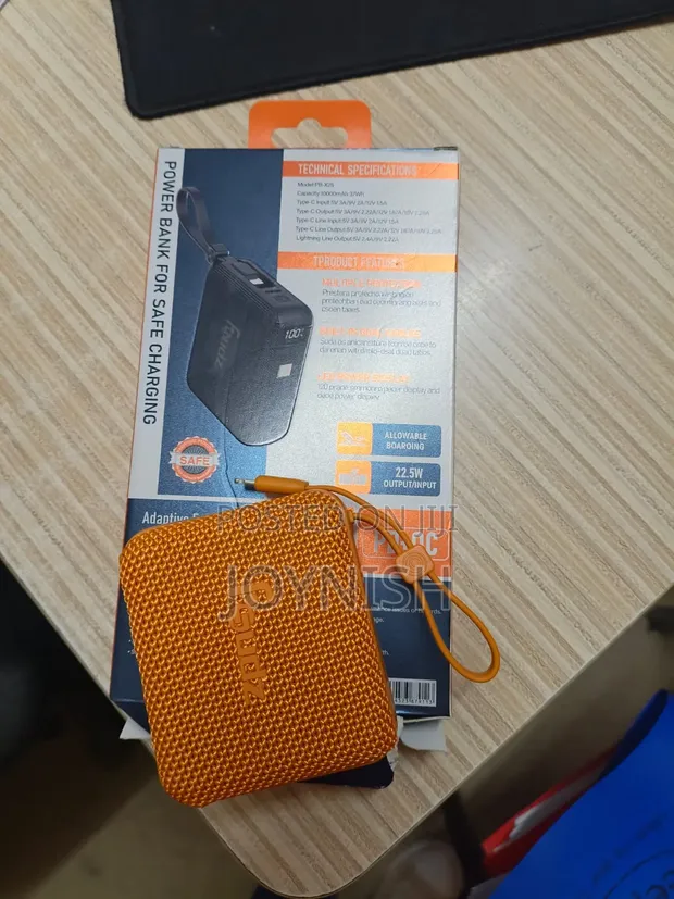 Power Bank Mpya 10000mAh na Cable Iliyojengewa Ndani - 1