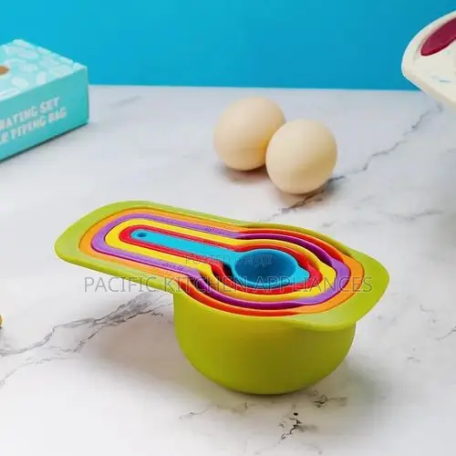 Set ya Vikombe na Vijiko vya Kupimia vya Plastiki 6 - Multicolour - 1