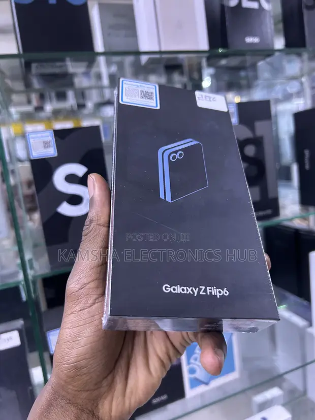 New Samsung Galaxy Z Flip6 256GB Blue - 1