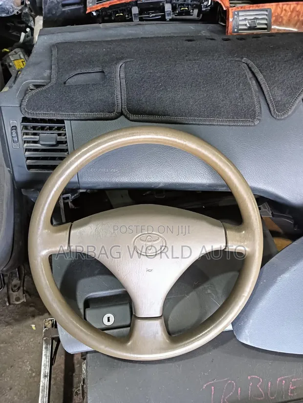 Kifuniko cha Steering cha Toyota Hilux Vigo (Kimetumika) - 1