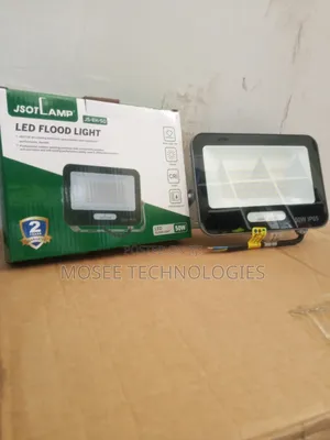 Heavy-Duty Outdoor LED Flood Light – 50W