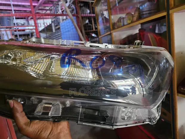 Toyota Fielder Model Mpya Xenon Headlight - 1