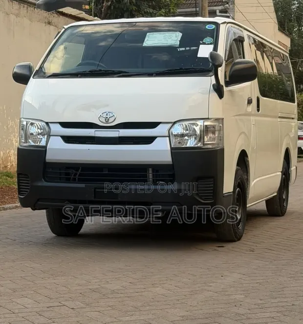 Toyota HiAce 2019 White - 1