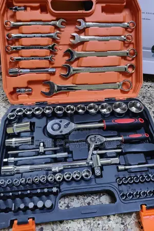 82-Piece Socket Wrench Set