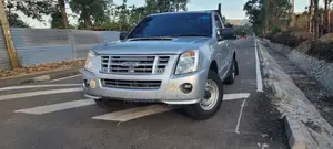 Isuzu D-MAX 2010 Nyeupe