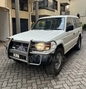 Mitsubishi Pajero Junior 1998 White