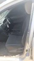 Nissan Advan 2002 Nyeupe - 5
