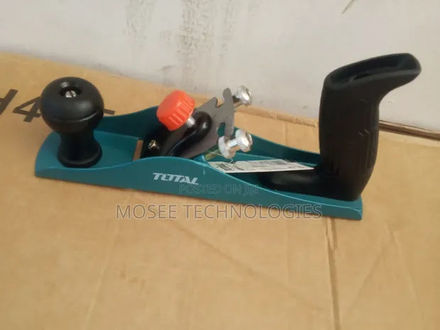 Total Heavy-Duty Carpentry Hand Plane - 1
