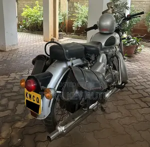 Royal Enfield Bullet 350 2010 Nyeusi