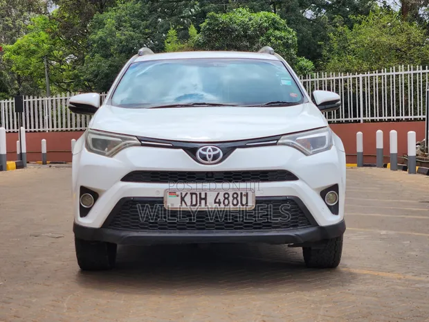 Toyota RAV4 2015 White - 1