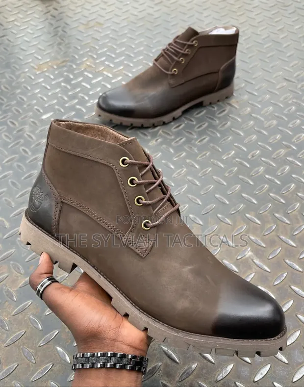 Timberland Leather Boots - Mpya Kabisa - 1