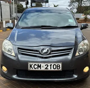Toyota Auris 2010 Gray