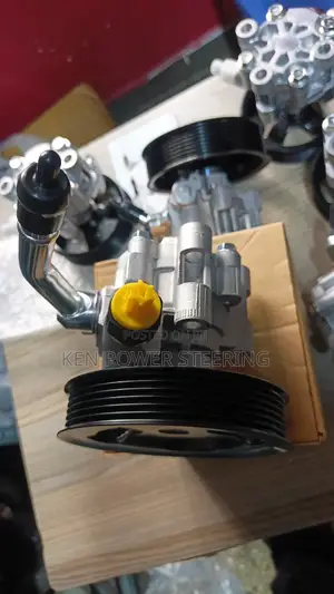 2UZ Power Steering Pump for Toyota Land Cruiser Prado & Lexus