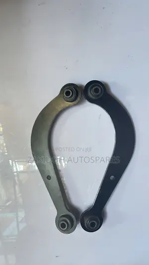 Toyota Auris/Avensis Rear Control Arms - Mpya Kabisa