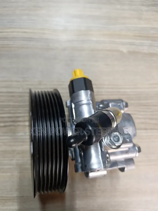 Power Steering Pump for Toyota Hilux, Hiace, Prado - 1