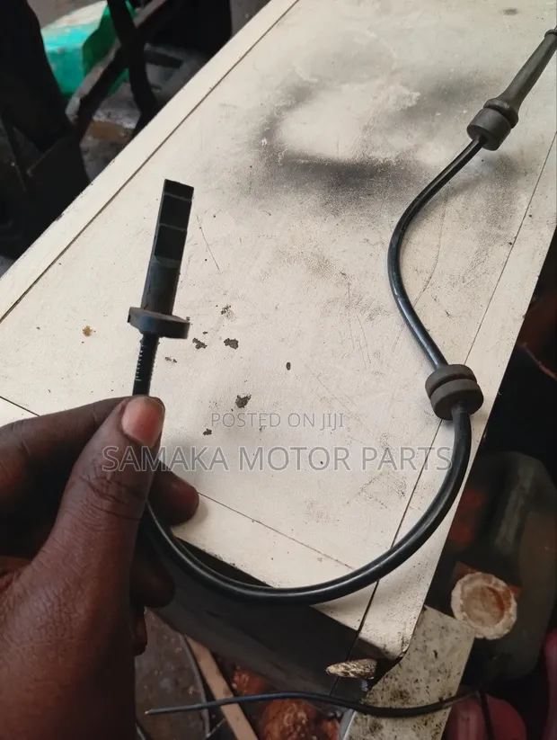 Nissan Bluebird ABS Sensor - 1