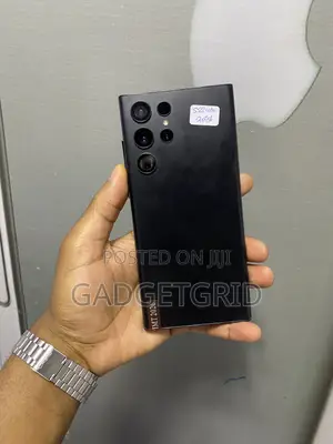 Samsung Galaxy S22 Ultra 5G 256GB Nyeusi