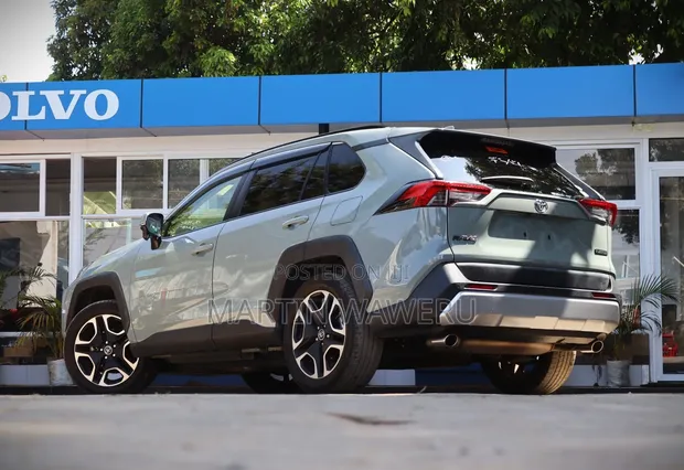 Toyota RAV4 Adventure 2019 Gray - 1