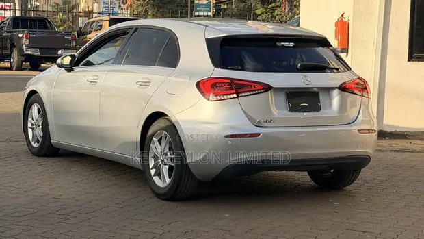 Mercedes-Benz A180 2019 Silver - 1
