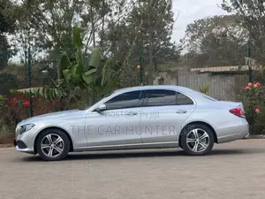 Mercedes-Benz E200 2017 Nyeupe