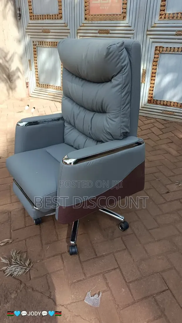 Executive Office Chair with Leg Rest - Grey - 1