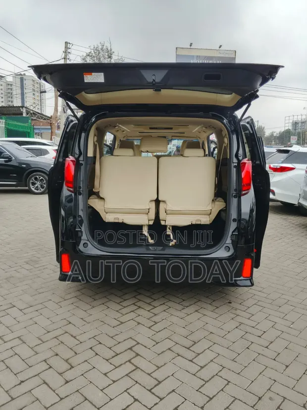 Toyota Alphard 2.5 Petrol FWD 2020 Black - 1