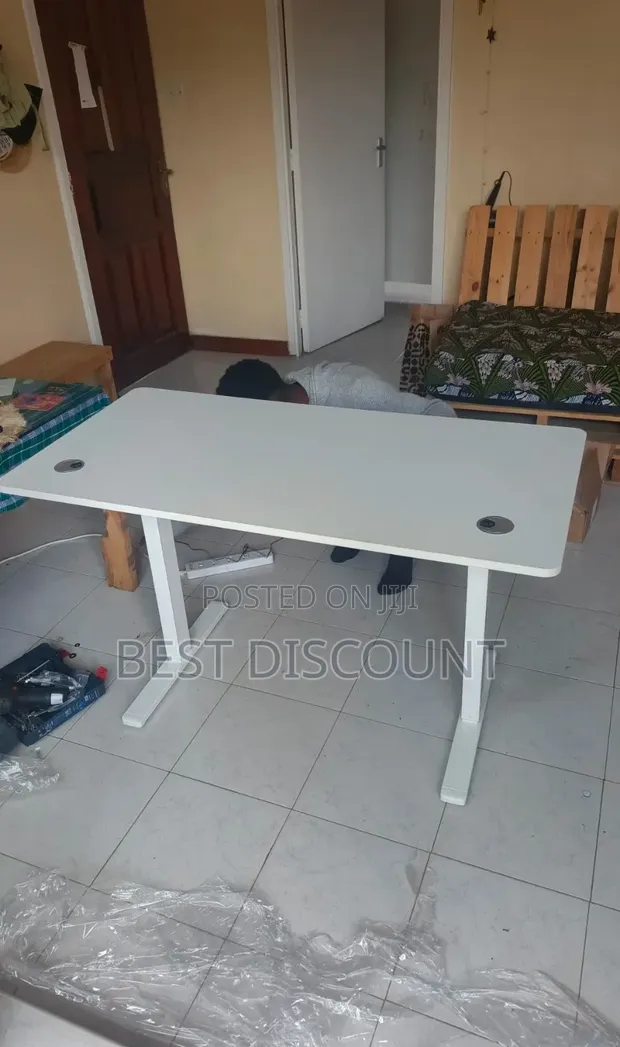 Ergonomic Electric Standing Desk - 1.4m - 1
