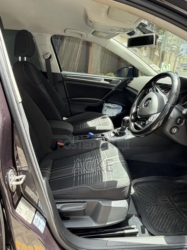 Volkswagen Golf 2015 Black - 1