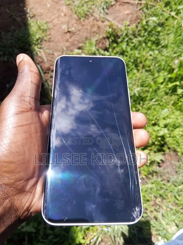 Tecno Spark Slim 256GB White - 1