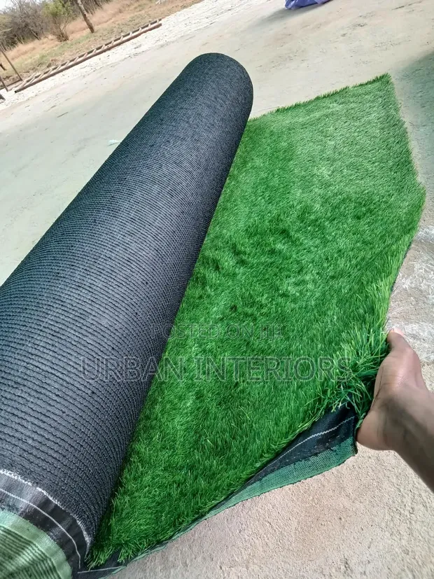 Artificial Grass Carpet with Black Backing - 1