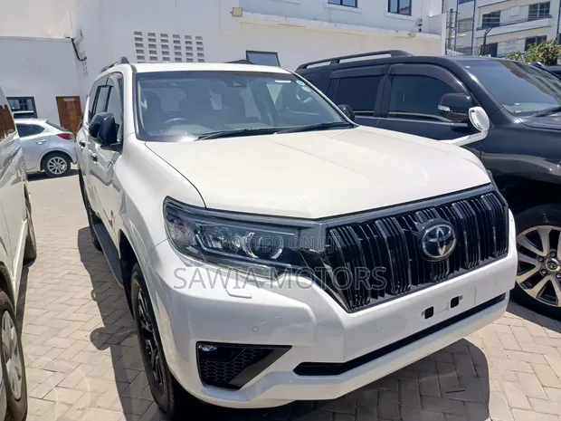Toyota Land Cruiser Prado 2.8 2021 White - 1