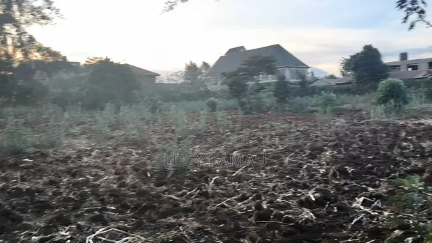 Prime 3/4 Acre Commercial Plot - Rironi Mau Summit Tarmac - 1