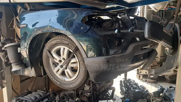 BMW X5 E53 Halfcut - 1