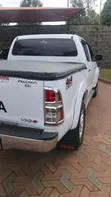 Toyota Hilux Vigo Invincible 2011 Nyeupe - 4