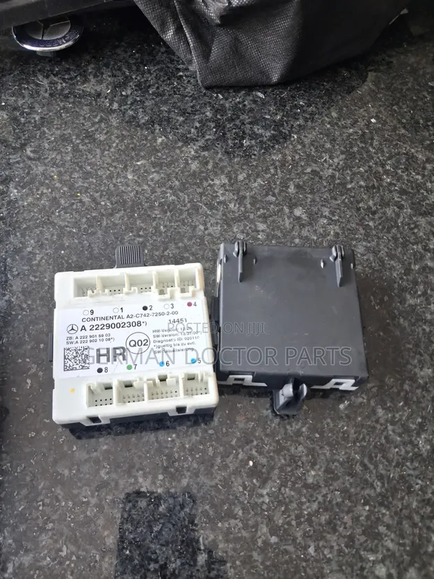 Mercedes-Benz W222 Door Control Module - 1