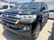 Toyota Land Cruiser V8 2019 Nyeusi - 2