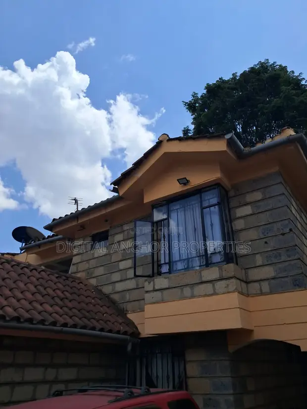 4-Bedroom En-suite Townhouse for Sale in Lavington - 1
